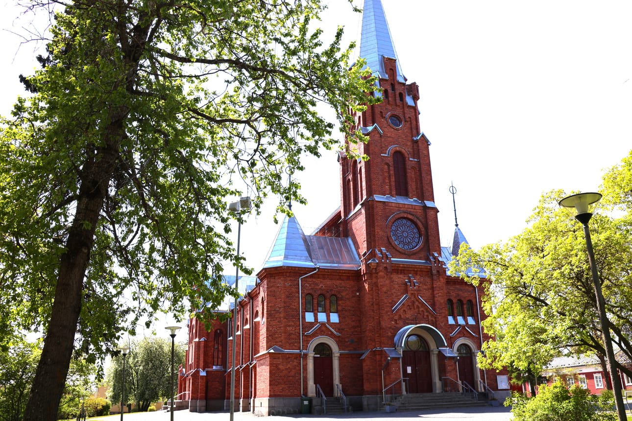 Kristiinassa on tilitetty odotettua enemmän kirkollisverotuloja, mikä vaikuttaa seuraavien vuosien talousennusteeseen. Arkistokuva.
