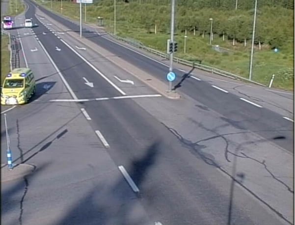 Onnettomuus tapahtui Kuusamontien ja Ylikiimingintien risteysalueen kohdalla.