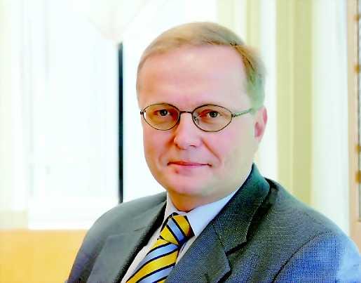 Uusia keinoja. Saunalahti muuttuu virtuaaliverkko-operaattoriksi, sanoo toimitusjohtaja Matti Vikkula.