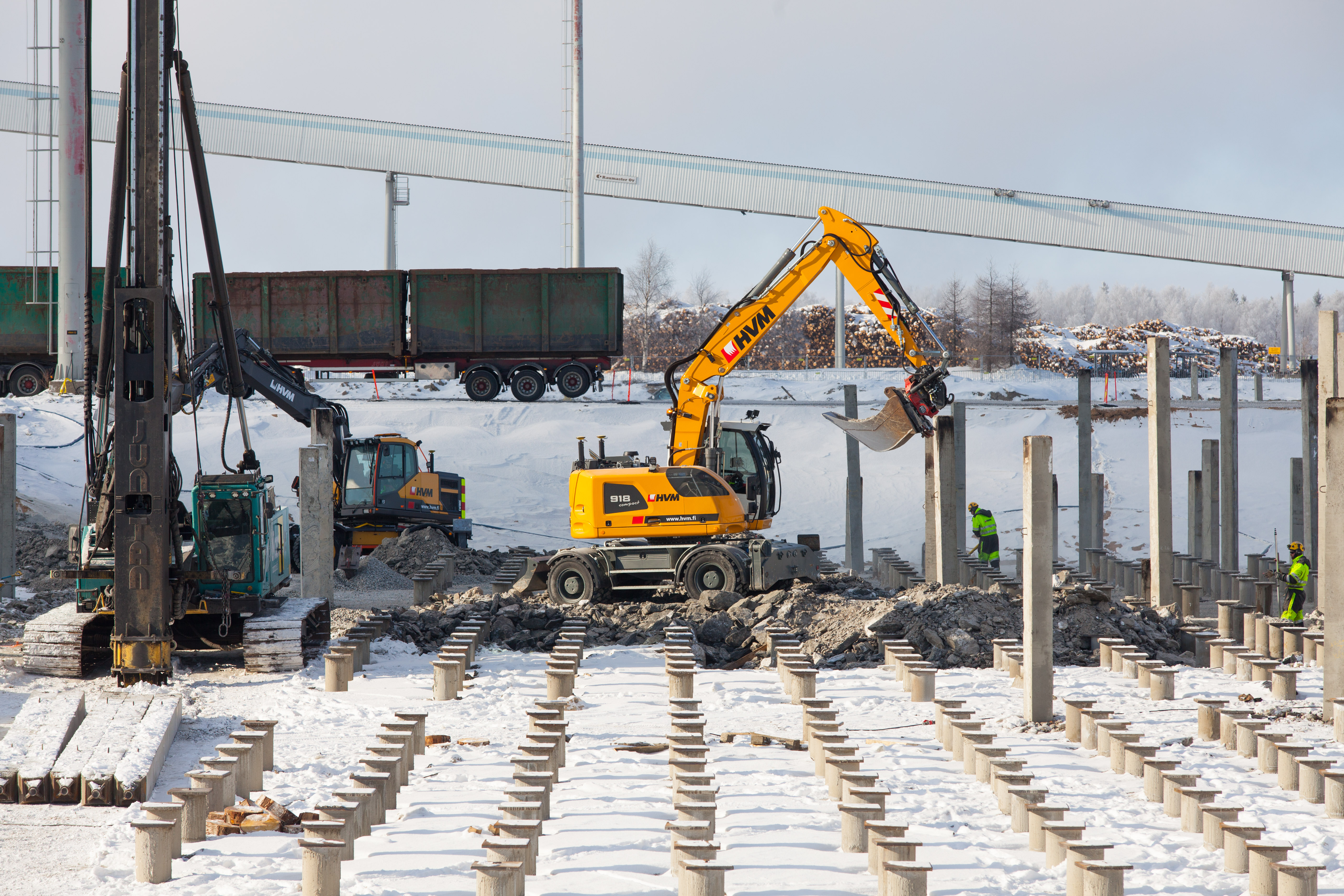 Kirjoittaja esittää teollisuuden sähköverotuksen kiristämistä.