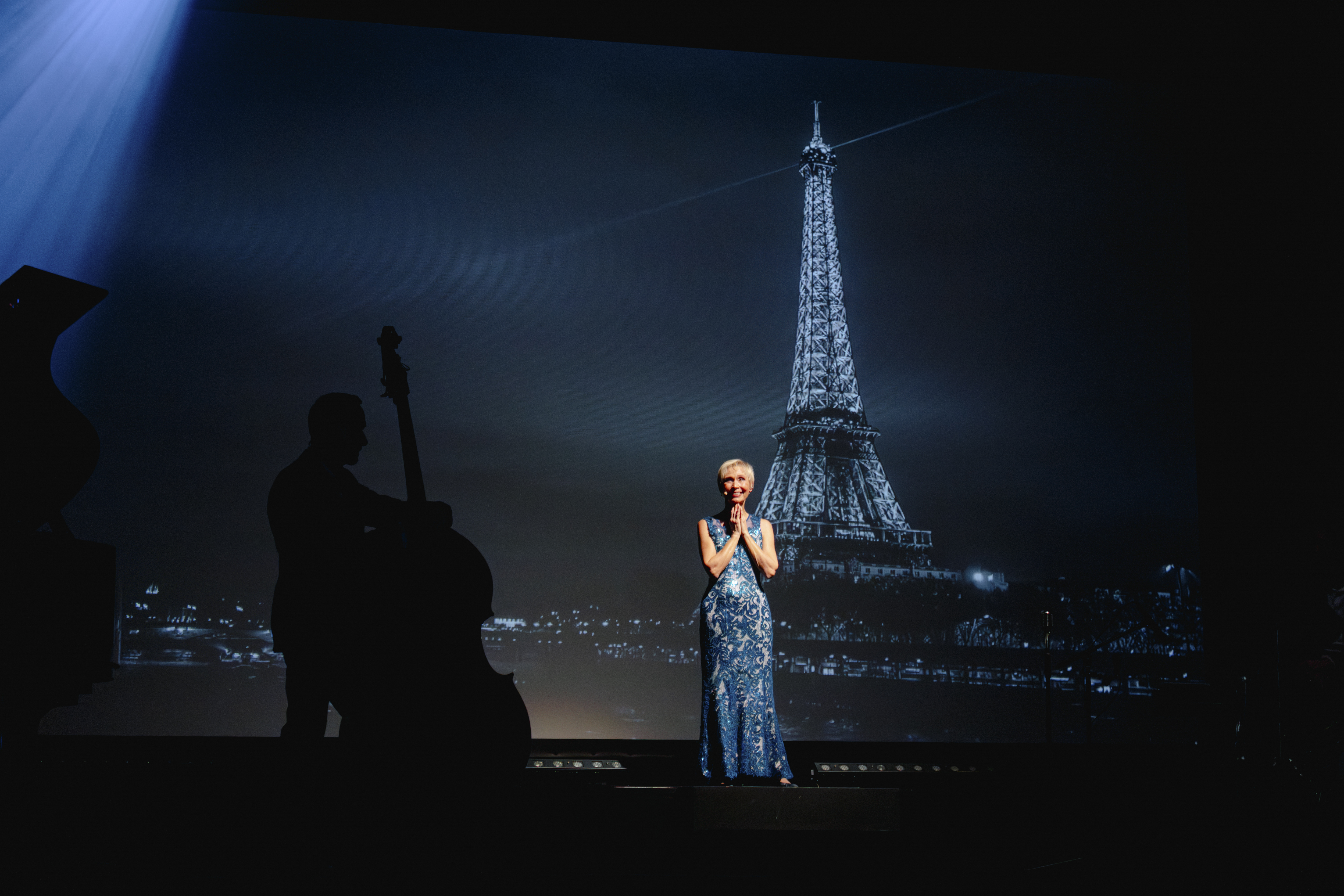 Kaksi yhden hinnalla: PIAF! The Show Madetojan salissa
