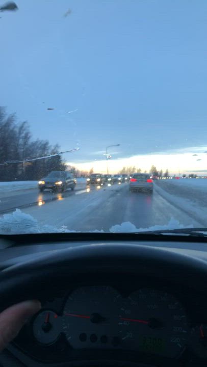 Liikenne ruuhkautui jumissa olleen rekan vuoksi Oritkarissa torstaina