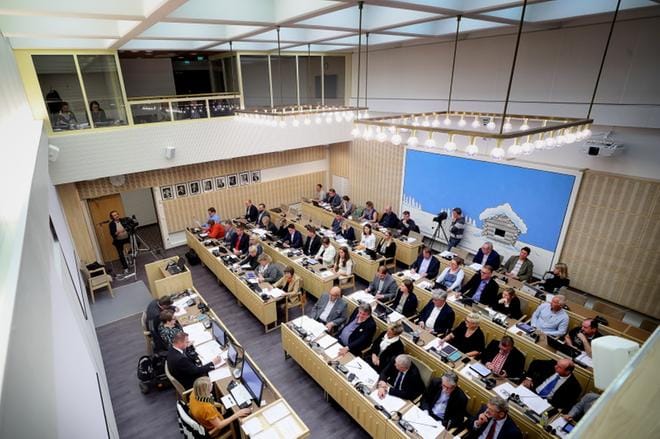Mustasaaren kunnanvaltuusto päätti kuntaliitosneuvottelujen alkamisesta Vaasan kanssa syyskuussa 2017. ARKISTOKUVA: JAAKKO ELENIUS