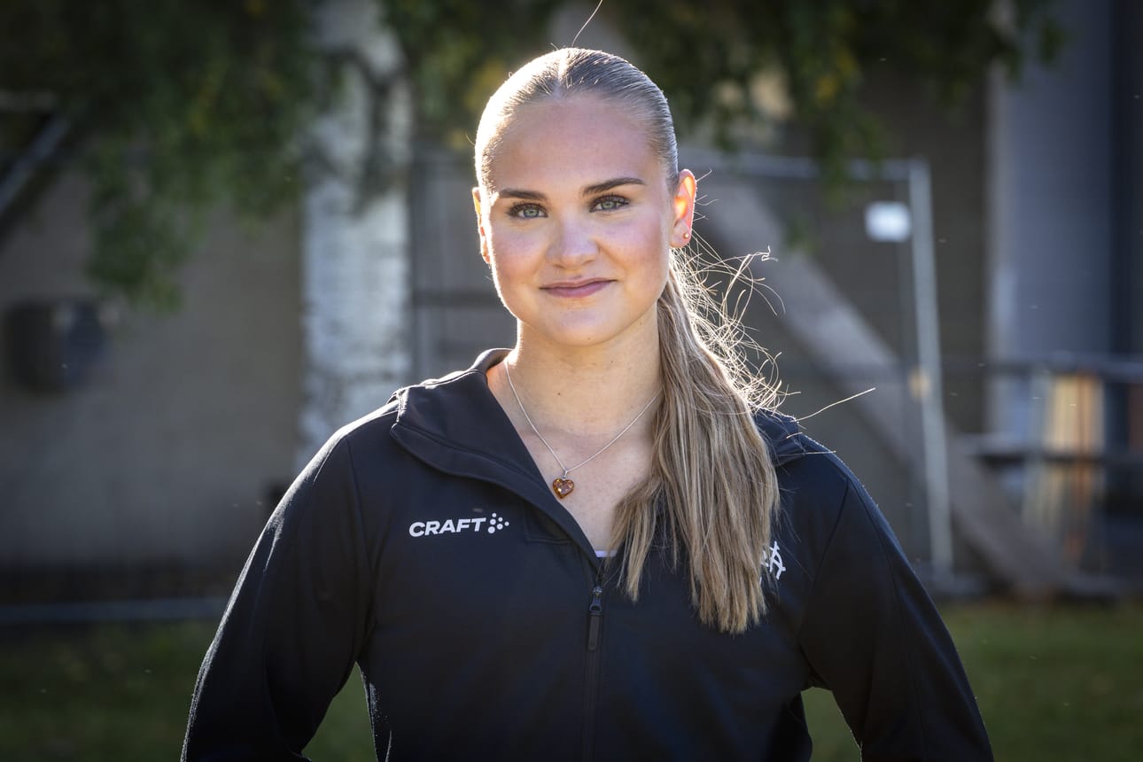 Emma Juntunen debytoi viikonloppuna aikuisten Suomi–Ruotsi-maaottelussa.