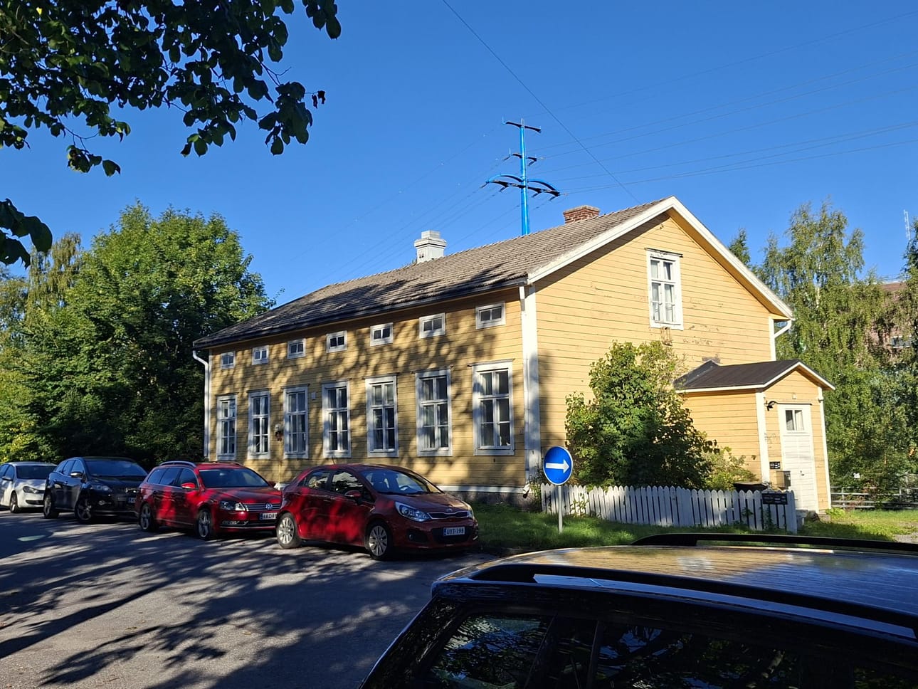 Vaasan muslimiyhteisö on ostanut vanhan keltaisen puutalon Pikkukadulta.
