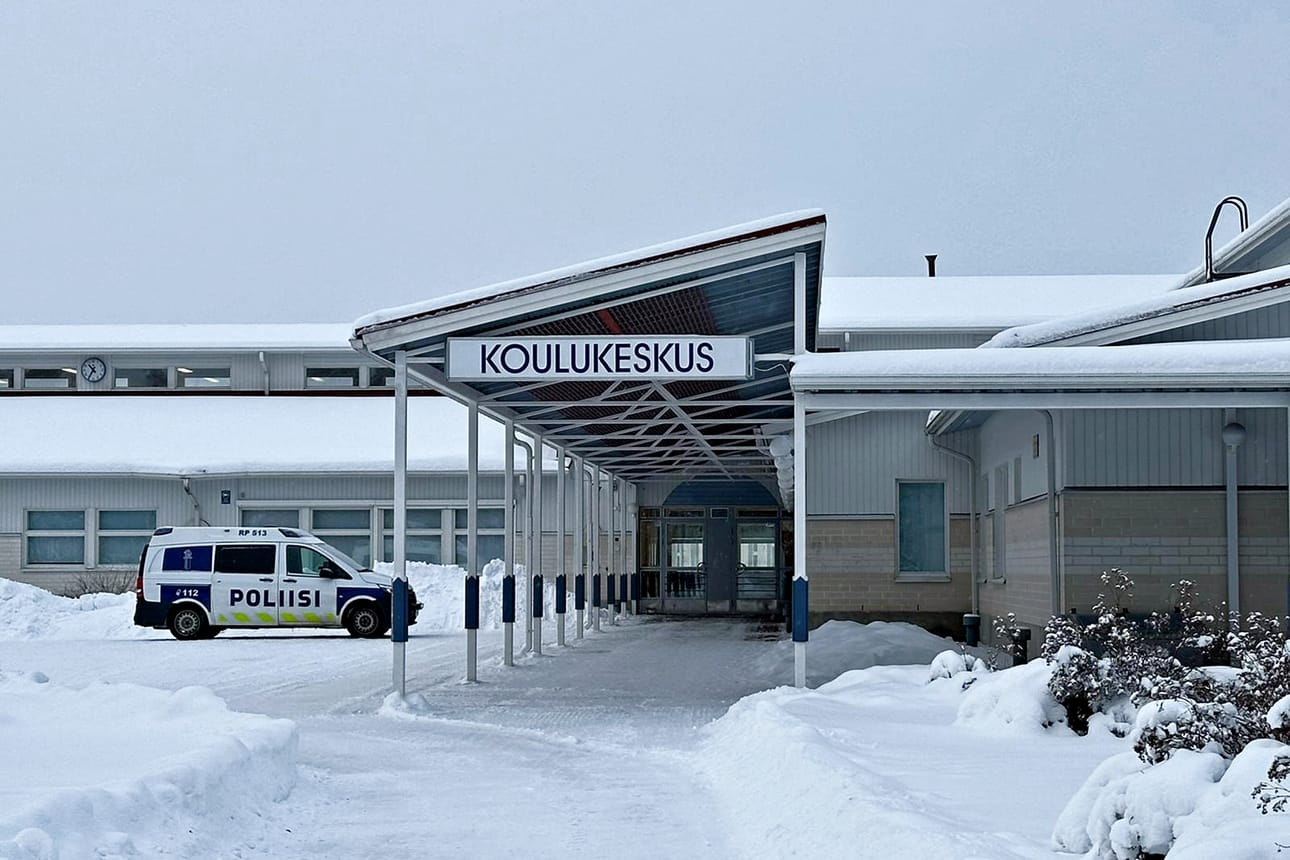 Isonkyrön yläkoululla oli uhkaava tilanne torstaina. Poliisi kävi paikalla.