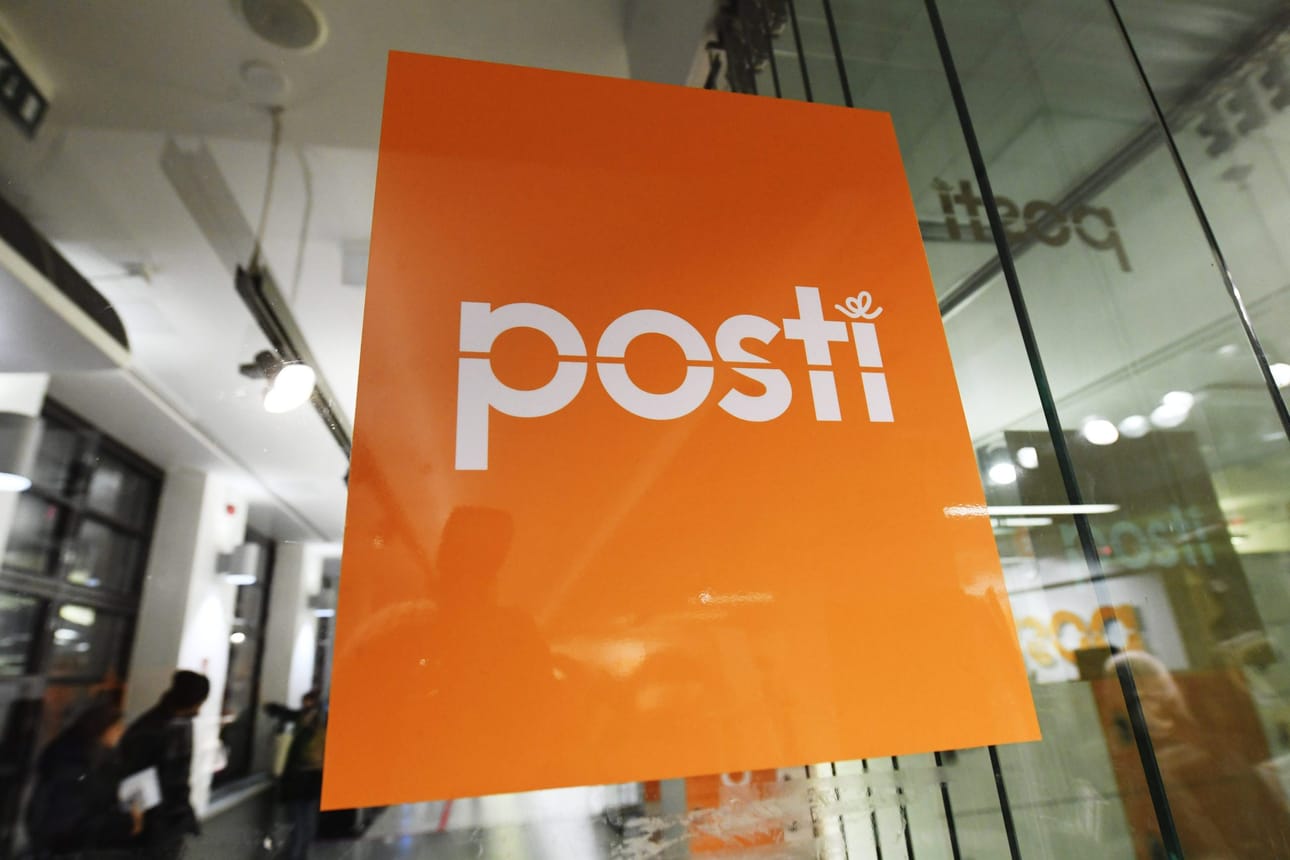 Kunnallisalan kehittämissäätiön kyselyyn vastanneista 42 prosenttia piti Postin toimintaa melko tai erittäin huonona. LEHTIKUVA / Vesa Moilanen