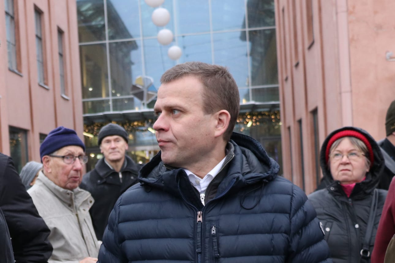 Valtiovarainministeri Petteri Orpo (kok.) Mikkelin torilla lauantaina.