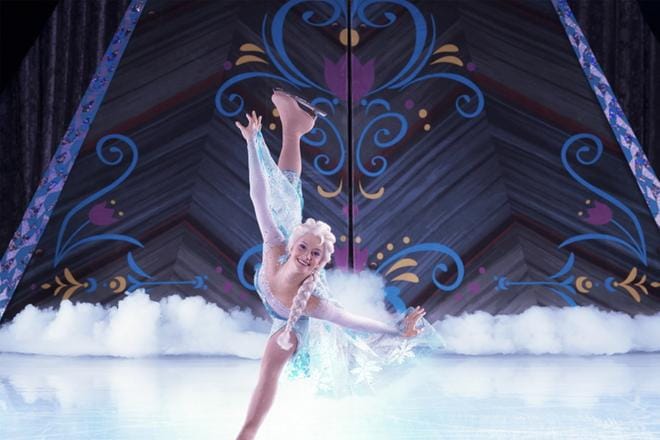 Disney In Ice toi megasuositun Frozenin Helsinkiin, missä sen näkee noin 70 000 fania. Kysyimme mediatutkijalta, mikä Elsassa koukuttaa.