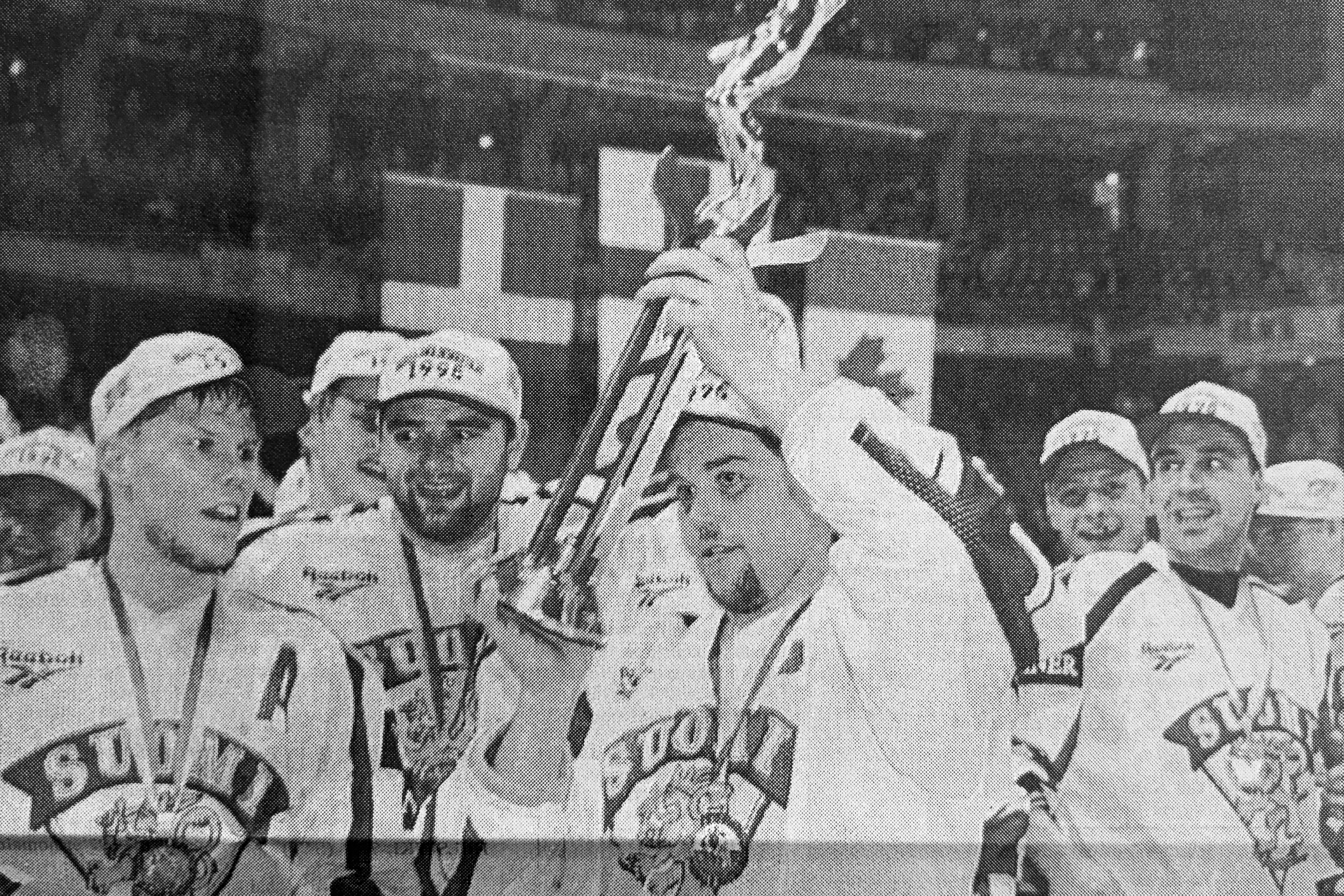 Kapakan vessa joutui Kuusamossa koville Suomen juhliessa MM-kultaa – historiallisesta 1995 jääkiekkomestaruudesta kolme vuosikymmentä