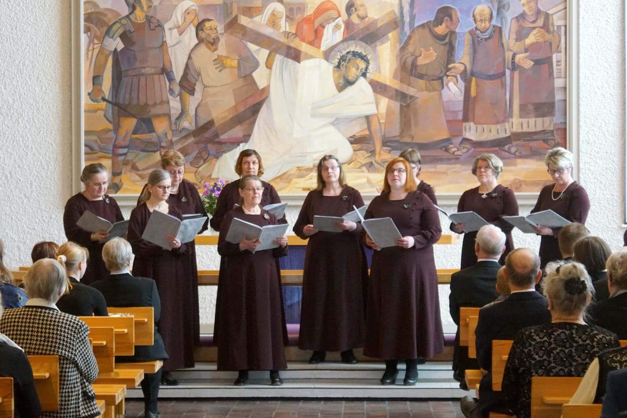 Vox Margaritan esityksessä kuultiin uudempaa hengellsitä musiikkia, Katja Kailan sanoin ja sävelin.