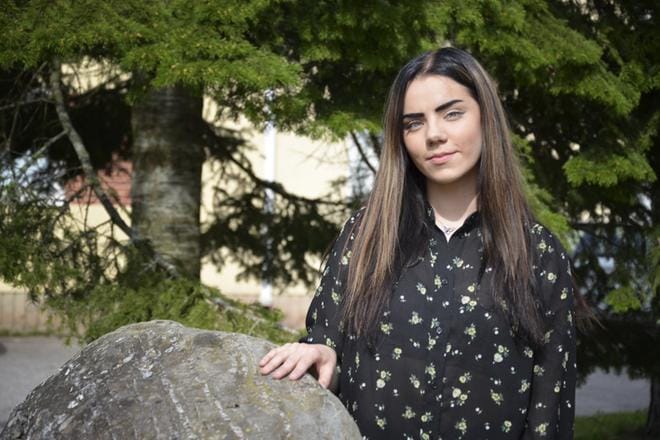 Alajärven Myllykankaalla asuva Fanni Yliaho toimii Alajärven Nuorisovaltuuston uutena puheenjohtajana. KUVA: SARI HEINILÄ