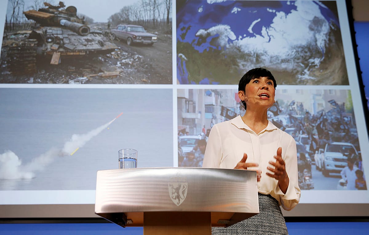 Norjan puolustusministeri Ine Eriksen Søreide esitteli maansa hallituksen pitkän aikavälin puolustussuunnitelman lehdistötilaisuudessa perjantaina. Norjan parlamentti käsittelee suunnitelman kesätauon jälkeen.