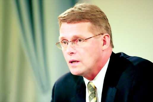 Matti Vanhanen ei halunnut vielä lauantaina ennakoida, jäävätkö komission kokoonpanoon tehtävät muutokset tähän.