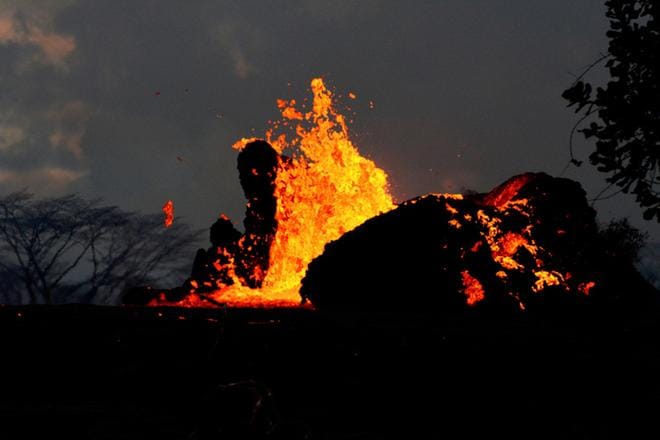 Kilauean purkaus on jatkunut toukokuun alusta asti. KUVA: US NATIONAL GUARD/MSG THOMAS WHEELER/EPA