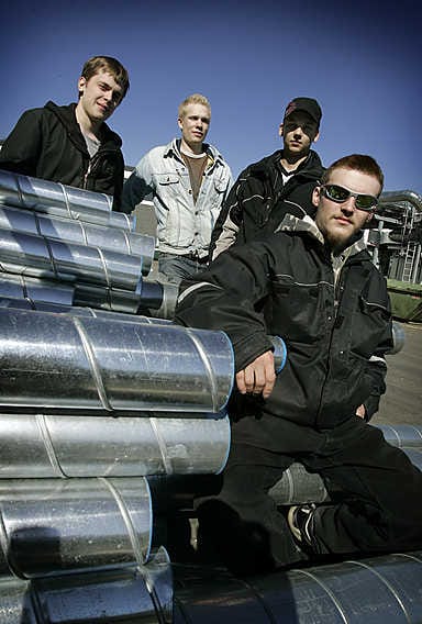 Jari Junnila, Eetu Rautio, Tuomo Aitto-oja, ja Andrei Huovinen uskovat tulevaisuuteen, sillä työllisyystilanne LVI-alalla on hyvä.
