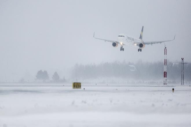 Vaasasta on tänä vuonna lähtenyt ennätyksellinen määrä tilauslentoja. Lentoasemalta luvataan, että ensi vuonna yhä useampi pääsee lentämään etelään suoraan Vaasasta. KUVA: JARNO PELLINEN