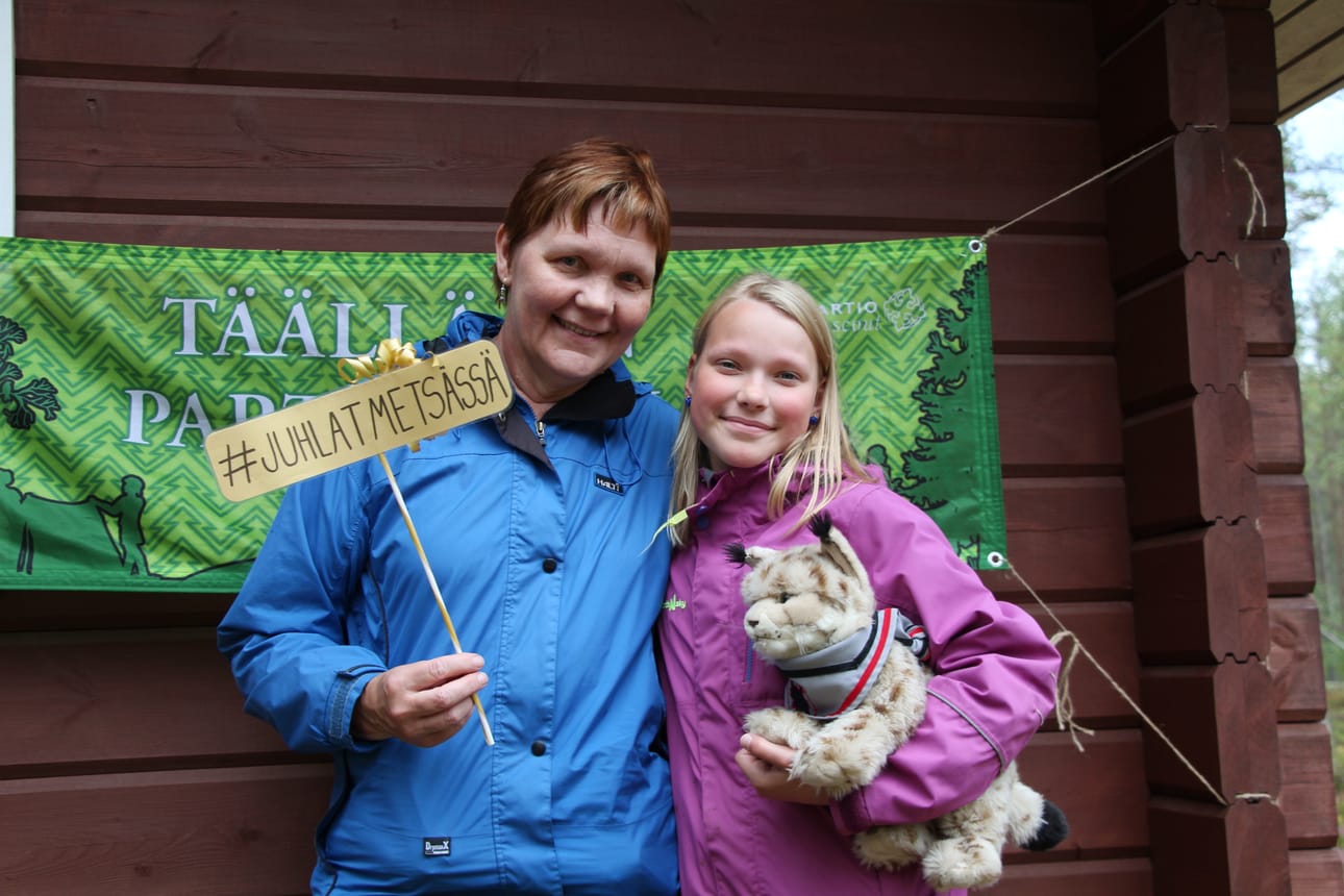 Yhteistä laatuaikaa luonnon keskellä. Haapavetinen Eija Heinonen oli hotellivieraana lapsenlapsensa Jenni Jenni Erkkilän kanssa.