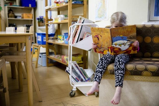 Perheet kokevat hankaluuksia pikkulapsiarjen ja työelämän yhteensovittamisessa. Lapsifoorumi pyrkii selvittämään keinoja tilanteen avaamiseksi. Kuva: Joel Maisalmi