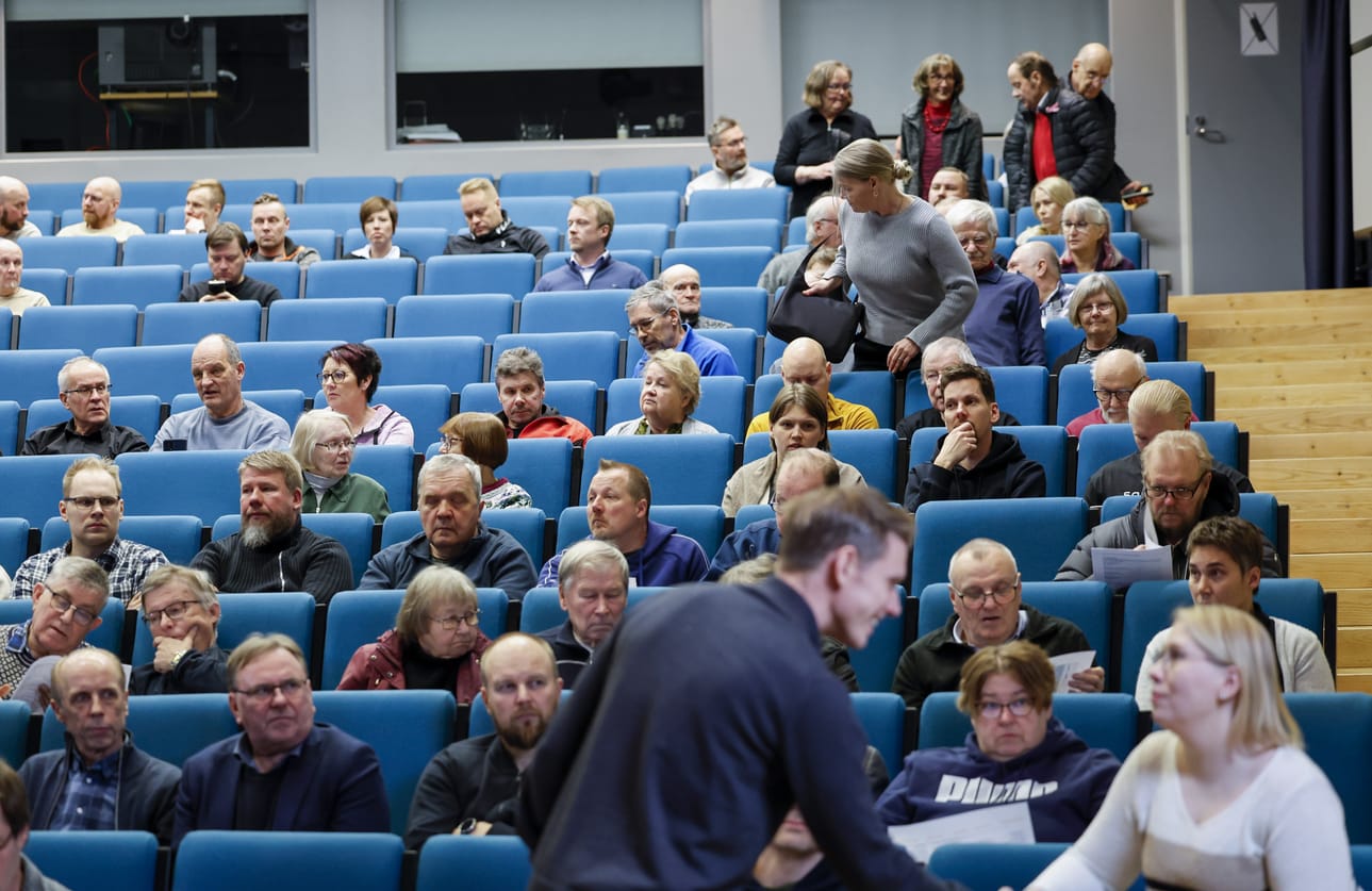 Google suunnittelee Muhokselle isoa datakeskusta, mutta yhtiö ei ole vielä tehnyt investointipäätöstä. Kuva kaavatilaisuudesta joulukuulta 2024.