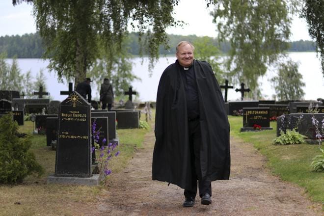 Harri Silvolahti näkee perinnejumalanpalveluksen teksteissä vastauksia korona-ajan kipeisiin kysymyksiin. ARKISTOKUVA: JOHANNA KATAJA