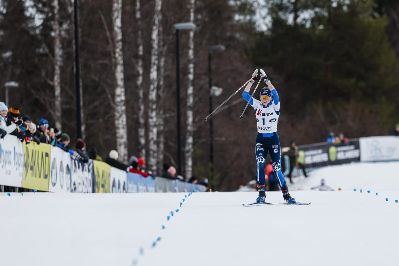 Johanna Matintalo ehti tuulettaa maalisuoralla kotiyleisön edessä.