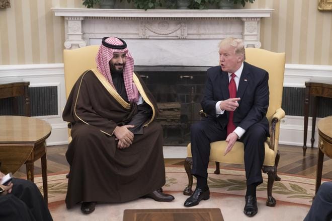Yhdysvaltojen presidentti Donald Trump puhuu viikonloppuna islamista Saudi Arabiassa. Jo aiemmin hän on tavannut muun muassa Saudi Arabian puolustusministeri Mohammad bin Salman Al Saudin. Arkistokuva. KUVA: