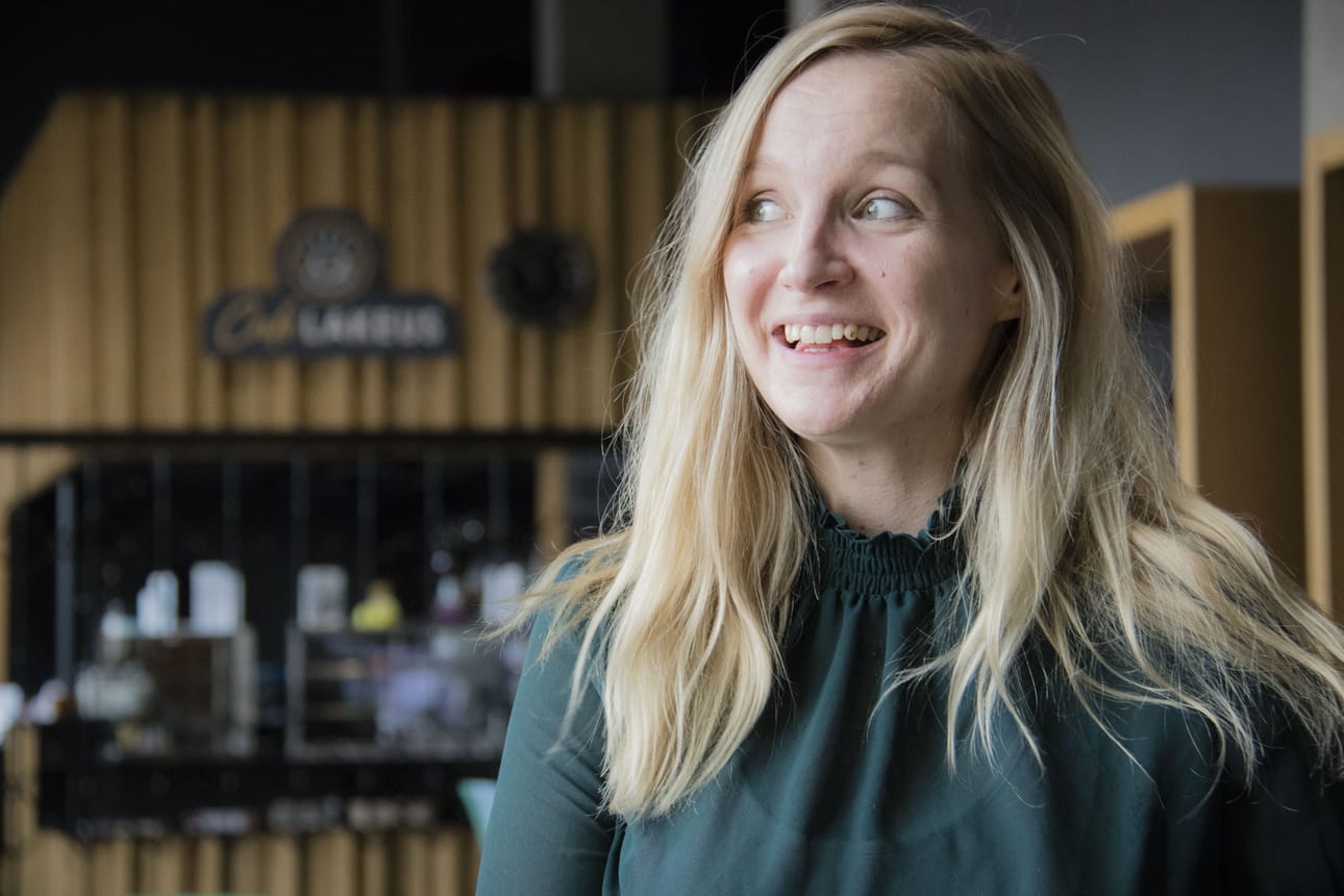 Karoliina Rajaniemi haluaa tarjota nuorille helpon väylän jutella ongelmistaan.