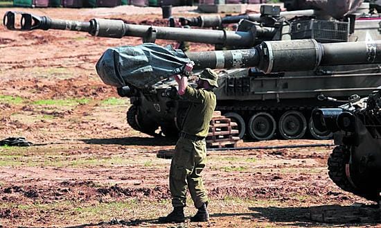 Israel on kehittämässä futuristisia aseita vanhojen rinnalle.