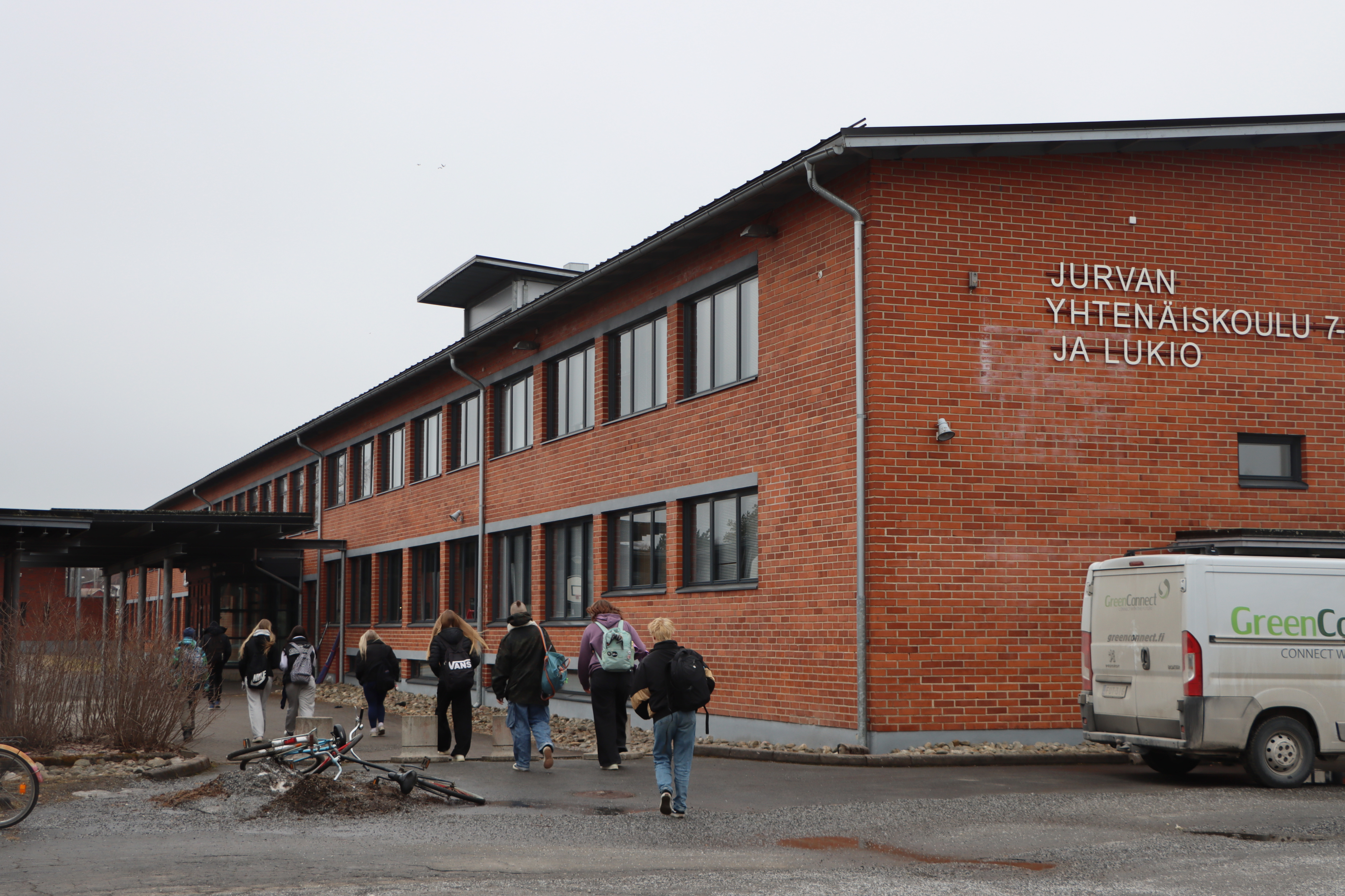 Jurvaan haetaan matemaattisten aineiden tuntiopettajaa