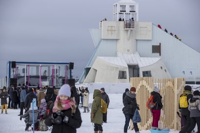 Frozen People järjestetään Nallikarissa kelioloja uhmaten – Lauantaina ilmaiskeikalla muun muassa Nelli Milan