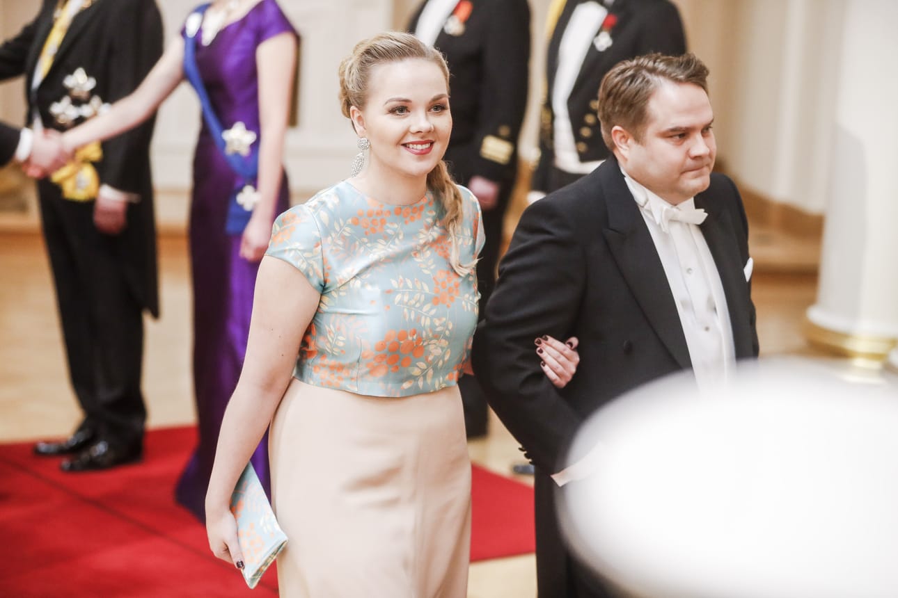 Katri Kulmuni ja Jyrki Peisa kuvattiin Linnan juhlissa vuonna 2016. Peisa rahoitti Kulmunin vuoden 2015 eduskuntavaalikampanjaa 6 000 eurolla.
