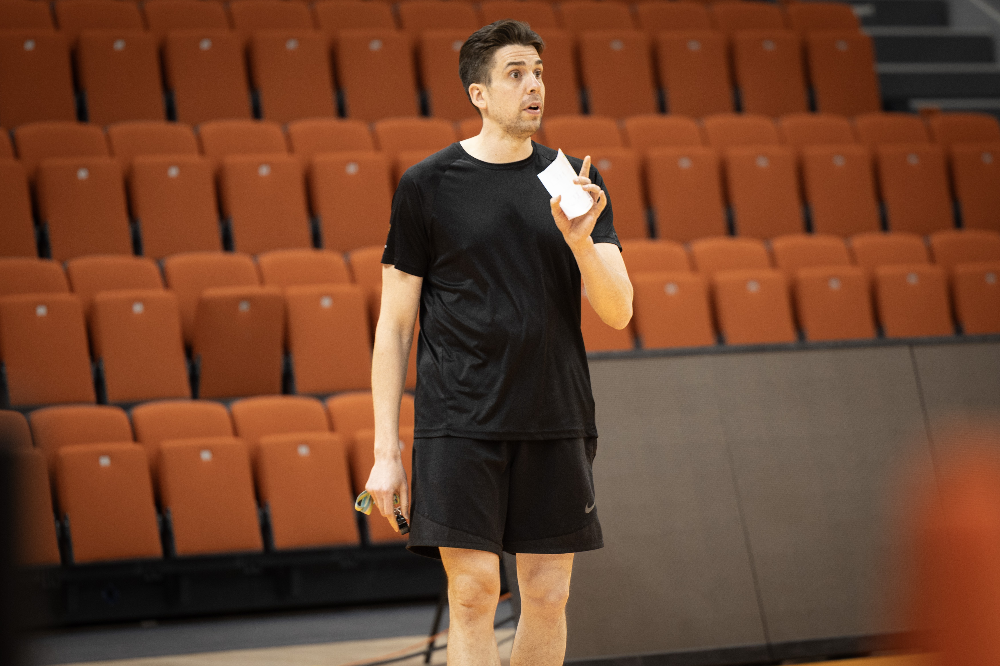 Fiifi Aidoo liittyy Karhu Basketin riveihin