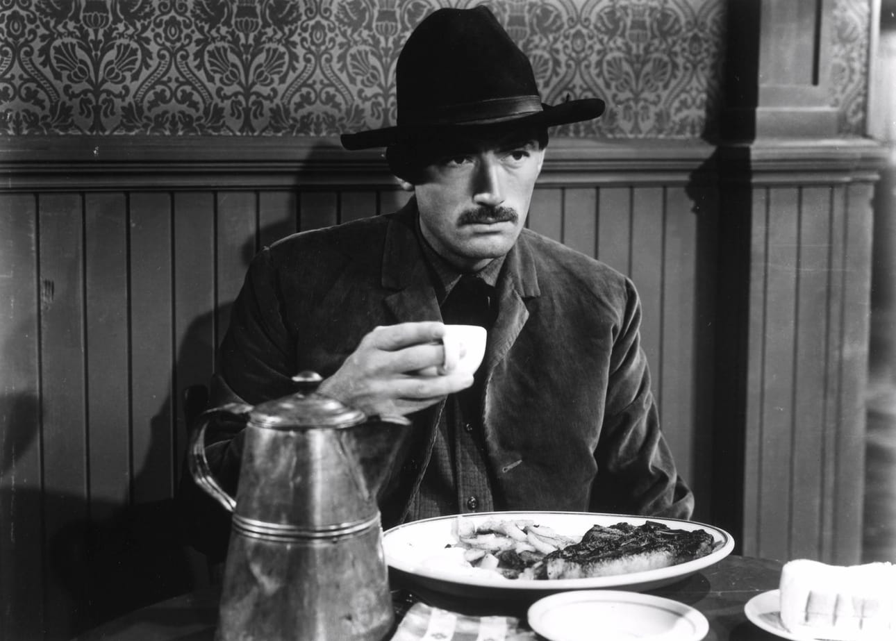 Henry Kingin länkkärissä Gregory Peck on asesankari Jimmy Ringo. Kuva: Yle Pressi