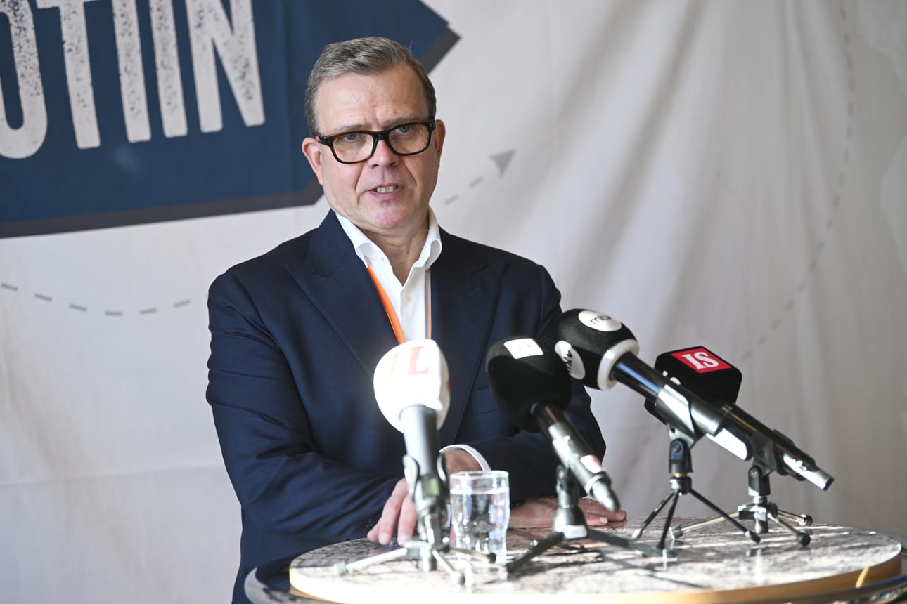 Pääministeri Petteri Orpo (kok.) kommentoi jatkoaikeitaan puolueensa puheenjohtajapäivillä lauantaina.