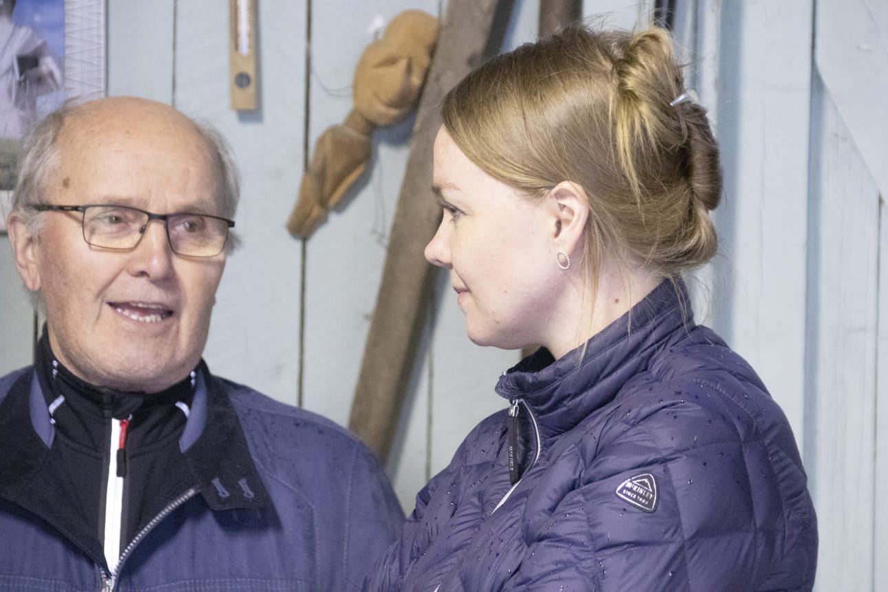 Erkki Kauranen Katri Kulmunin juttusilla.