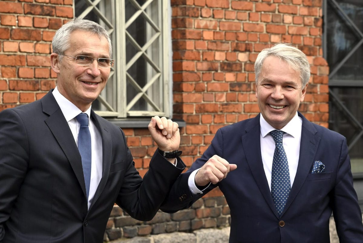 Haaviston on määrä keskustella Stoltenbergin kanssa ajankohtaisesta turvallisuuspoliittisesta tilanteesta. LEHTIKUVA / MARKKU ULANDER