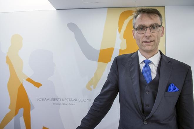 Sote- ja maakuntauudistuksen projektijohtaja Tuomas Pöysti esitteli uudistuksen yksityiskohtia viime syksynä. Kuva: Kimmo Penttinen