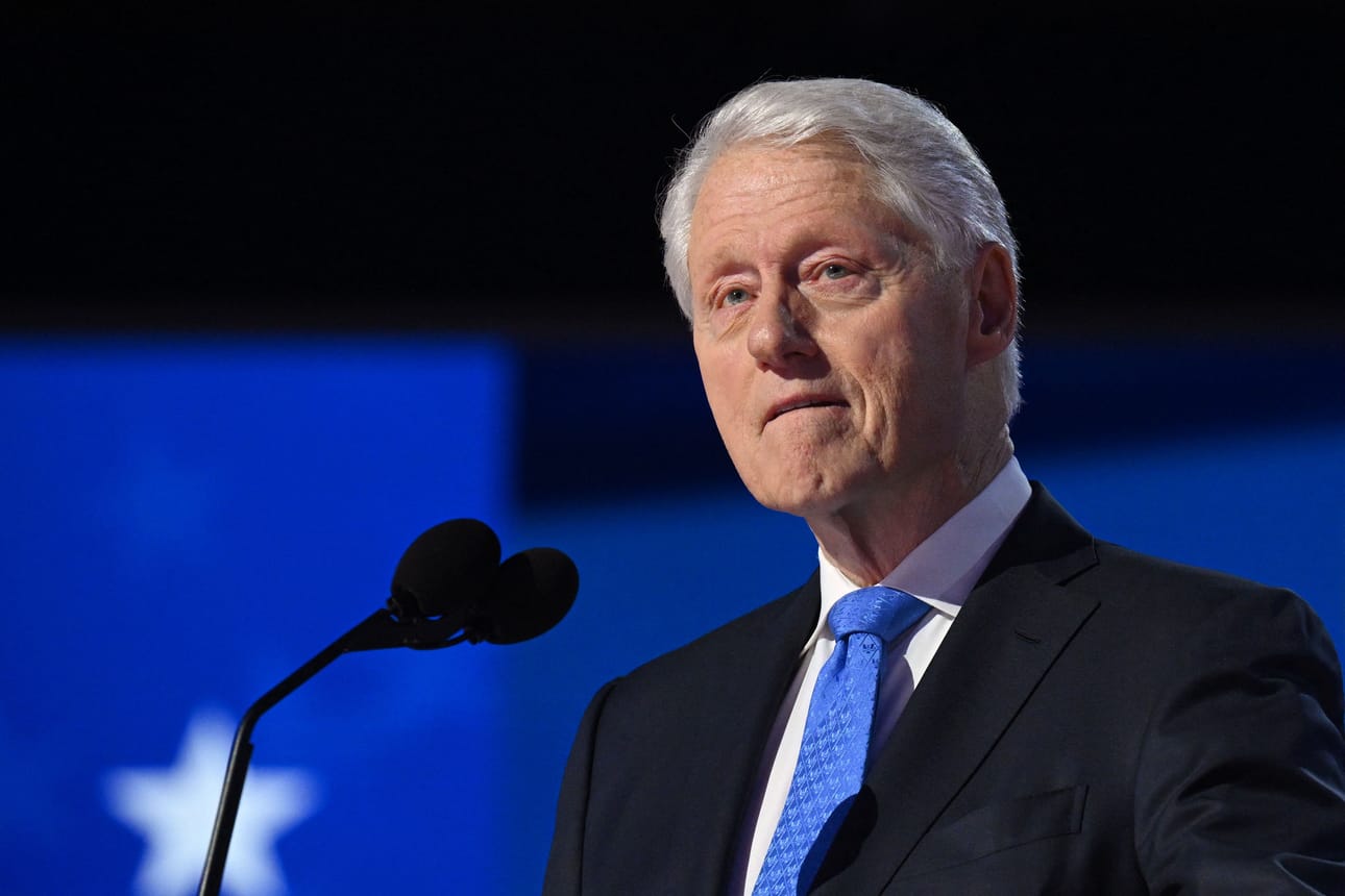 Bill Clintonin kanslia vaatii Epstein-aineiston läpinäkyvämpää julkaisemista.