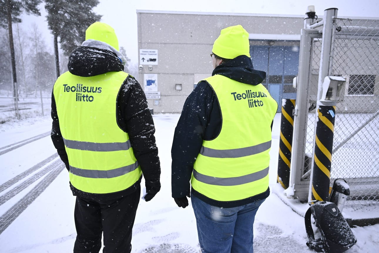 Teollisuusliiton ja Teknologiateollisuuden työnantajien välinen sovittelu jatkuu tänään iltapäivällä valtakunnansovittelijan toimistossa. LEHTIKUVA / Heikki Saukkomaa
