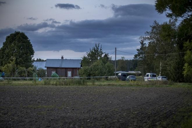 Varsinais-Suomessa Ruskolla maanantai-iltana ammutulla poliisilla ei ole hengenvaaraa. Poliisia ampunut henkilö kuoli ampumisessa saamiinsa vammoihin sairaalassa. Kuva: Lehtikuva/Roni Lehti
