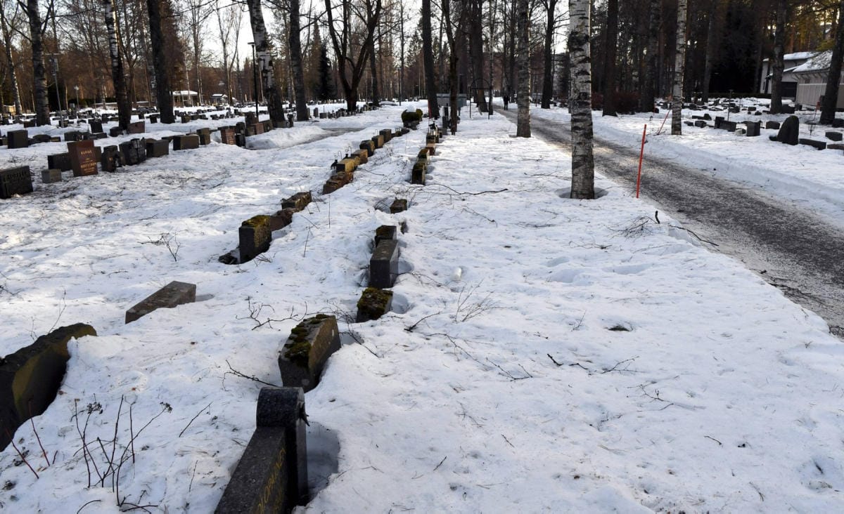 Eniten ennenaikaisia kuolemia aiheuttivat sekä miehillä että naisilla verenkiertoelinten taudit, alkoholi ja tapaturmat. LEHTIKUVA / JUSSI NUKARI