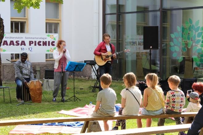 Viime kesän Vaasa Picnic -tapahtumissa esiintyi myös musiikkiryhmä nimeltään Lost Rhythms – Ritmos Perdidos – Kadonneet Rytmit. KUVA: RONJA LEPPÄNEN