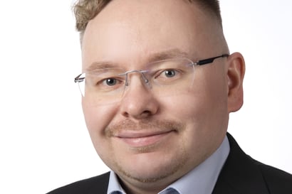 Tuomo Törmäsen vieraskolumni: Mielikuvat ratkaisevat – monelle suomalaiselle kaikkein tärkein saarnatuoli on media