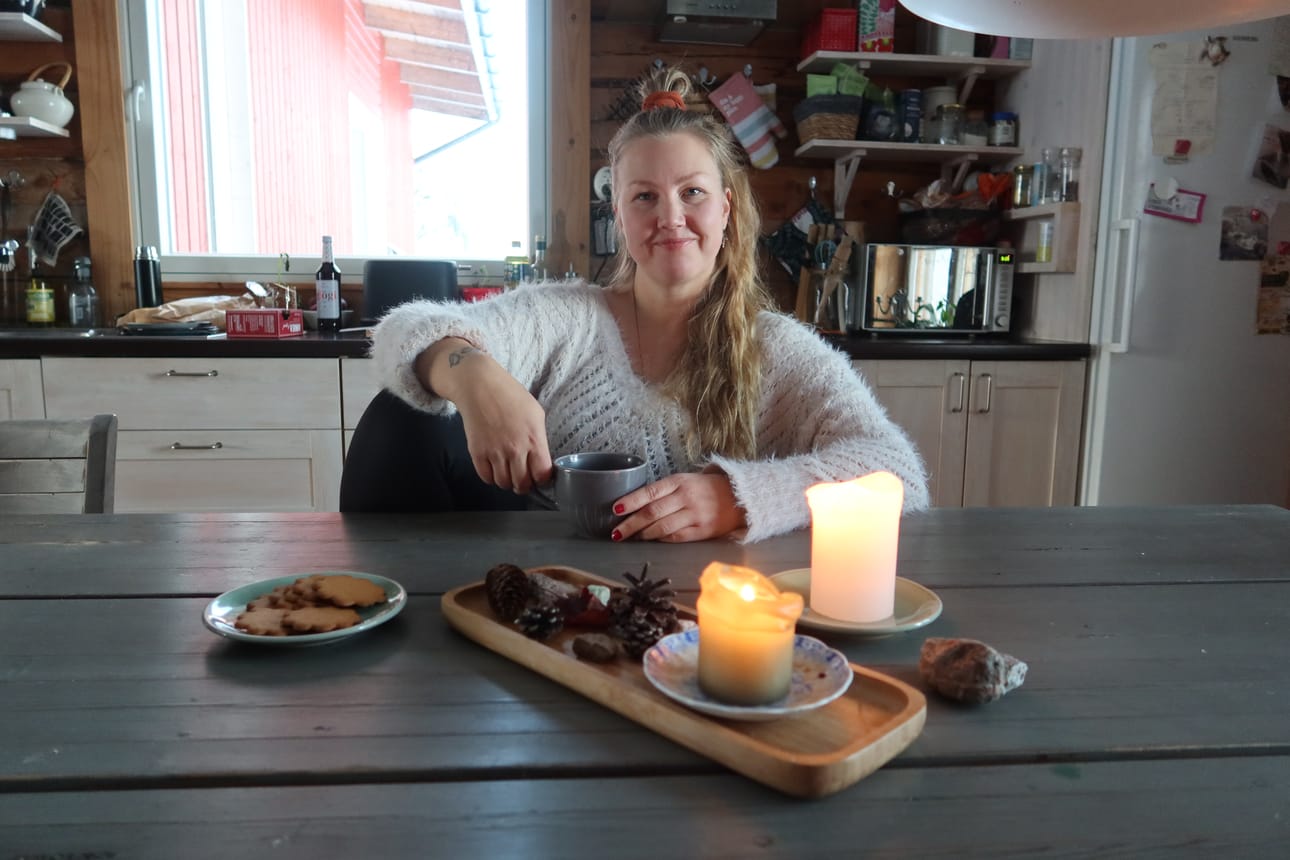 Annika Myllykoski ei koe tekevänsä työtään yksin. "Luonto on minun työparini", hän sanoo.
