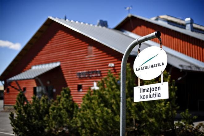 Agrologikoulutuksen käytännön opetus säilyy nykyisenä Ilmajoella, ja opetusnavetta toteutetaan yrittäjävetoisesti. KUVA: TOMI KOSONEN