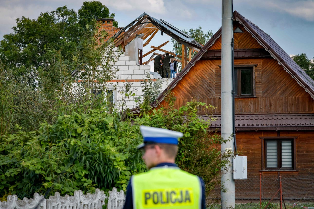 Puolan mukaan venäläisdroonit loukkasivat sen ilmatilaa keskiviikon vastaisena yönä useita kertoja. Droonit vaurioittivat ainakin yhtä taloa. LEHTIKUVA/AFP