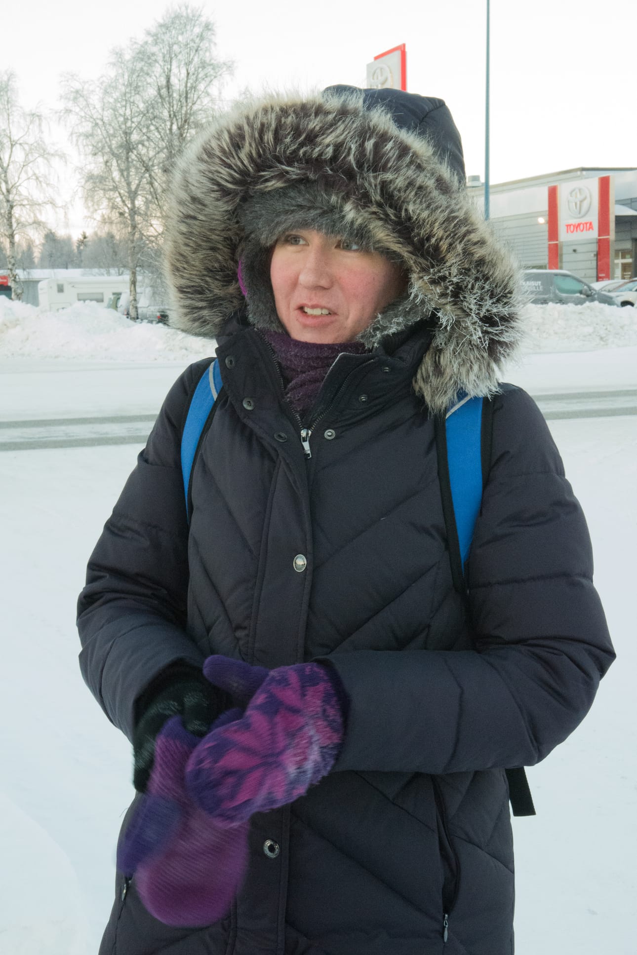 Jonna Ervasti – Villaiset lapaset on lämpimimmät, paitsi jos tuulee. Toisaalta todella kovalla pakkasella harvoin kauheasti tuulee. Lapasten alle vielä villasormikkaat, joissa jokainen sormi tulee pakatuksi. Päähän karvalakki ja huppu.