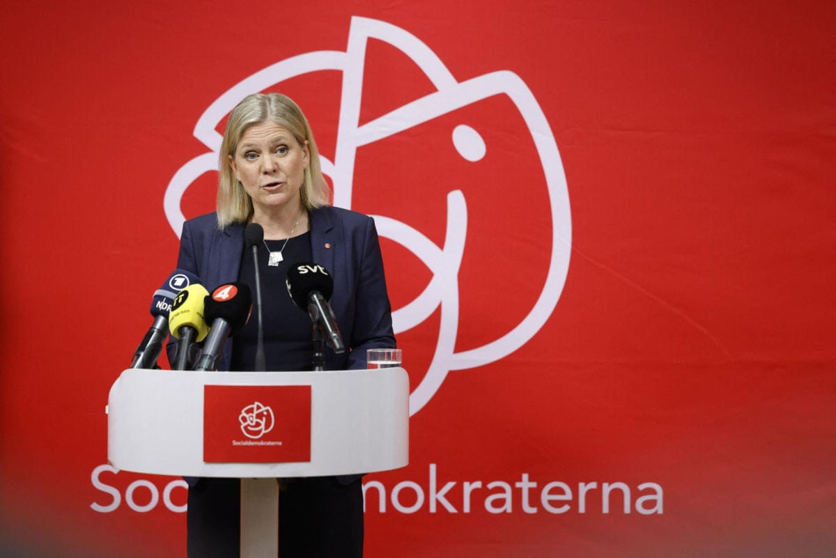 Ruotsin pääministeri Magdalena Anderssonin mukaan hallitus on valmis tekemään virallisen päätöksen jäsenyyden hakemisesta valtiopäiväkeskustelun jälkeen. LEHTIKUVA/AFP