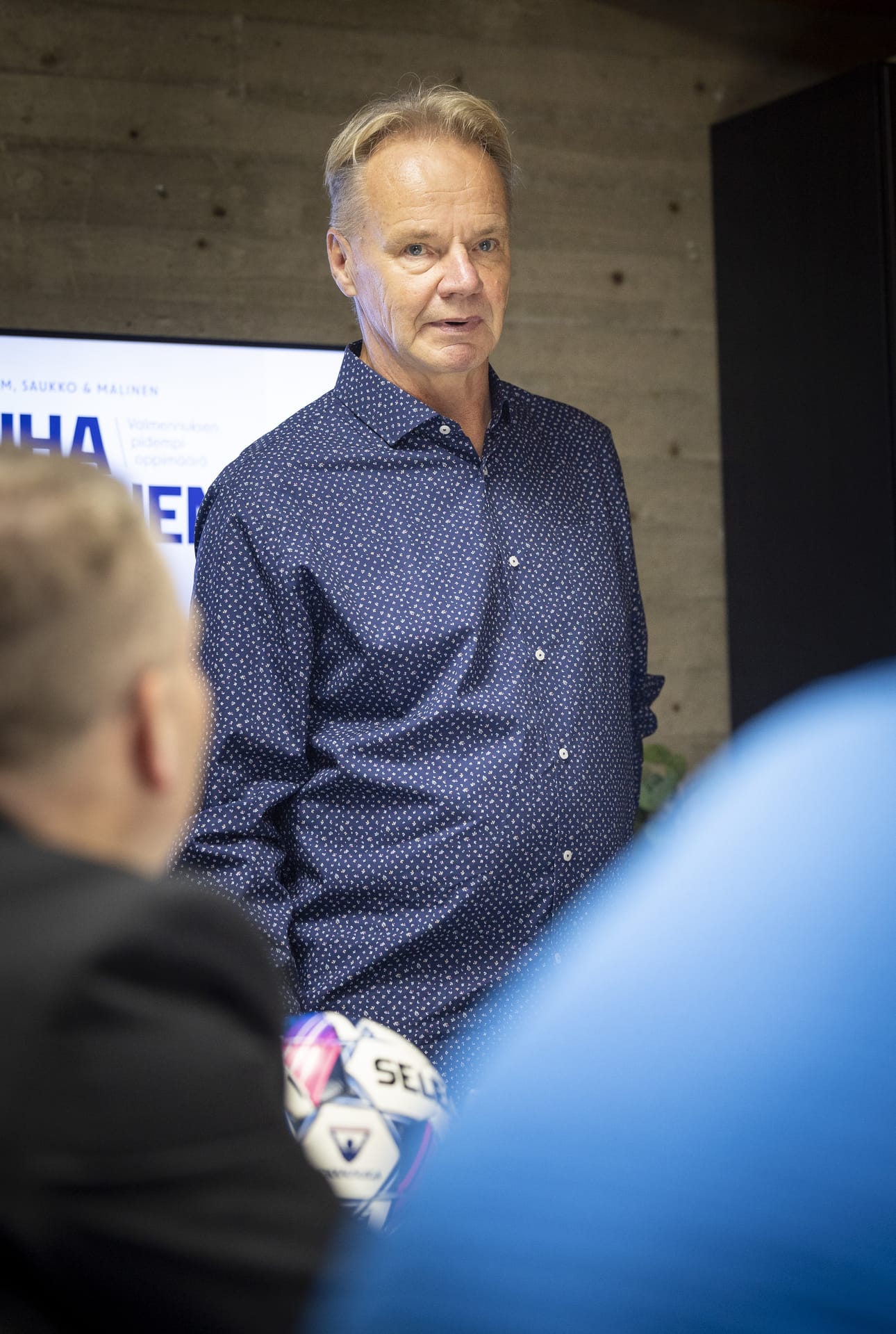 Pitkän linjan jalkapallovalmentaja Juha Malinen on vaikuttunut tavasta, jolla pienemmät jalkapallomaat ovat pakottaneet MM-turnauksen perinteiset jättiläiset pelaamaan tosissaan otteluiden päätösminuuteille asti.